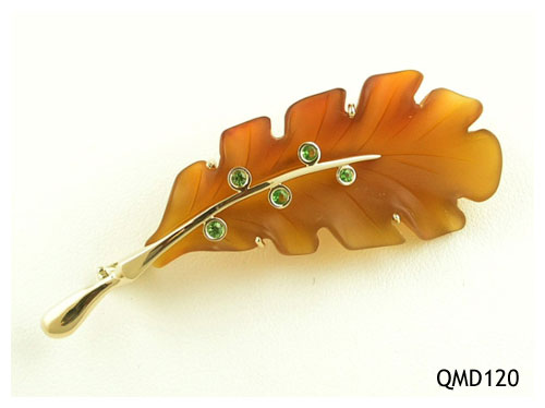 Seth & Reid Falling Leaves: QMD120 Medium Brown Oak Pin with green Tsavorite, 2 ½” x 1”, 14kt yellow gold