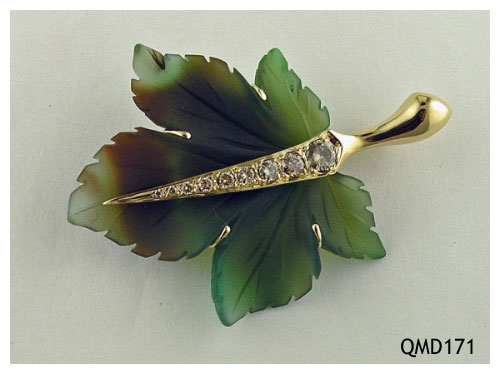 Seth & Reid Falling Leaves: QMD171 Green Maple Pin/Pendant with 1.13cttw of Champagne Diamonds, 2 ¼” x 1 5/8”, 14kt yellow gold