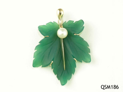 Seth & Reid Falling Leaves: QSM186 Green Maple with cultured pearl, 1 ¼” x 1 3/16”, 14kt yellow gold